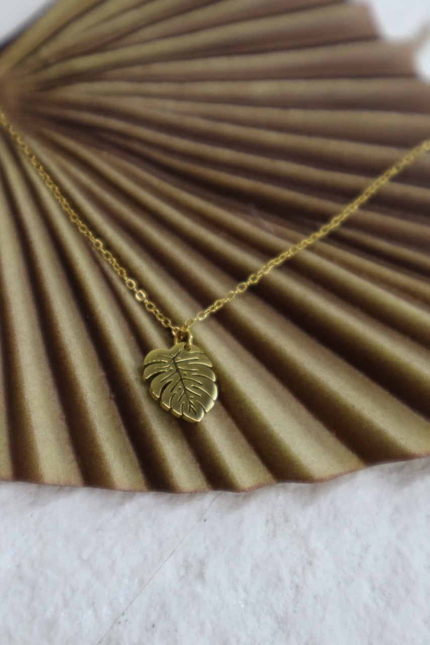 Monstera Necklace