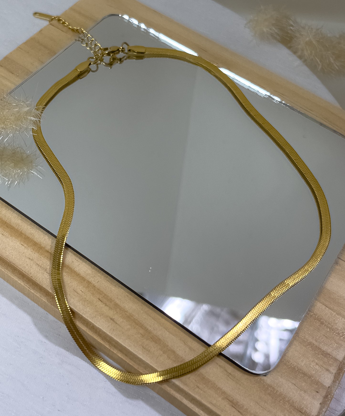 Hebi Necklace